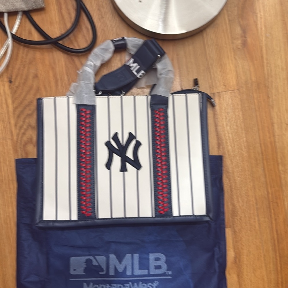 New York Yankees Purse Made of synthetic leather - Picture 4 of 5